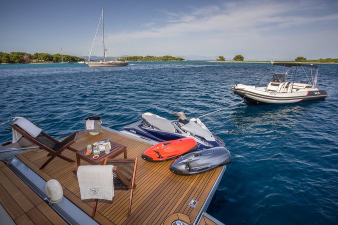 Ferretti Custom Line Navetta | Seventh Sense