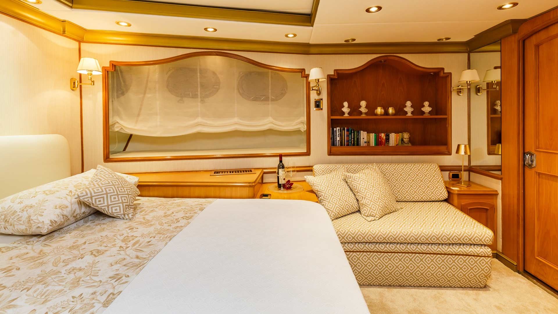 Benetti 35M | To Je To