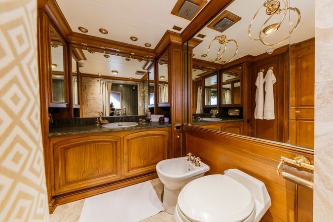 Benetti 35M | To Je To
