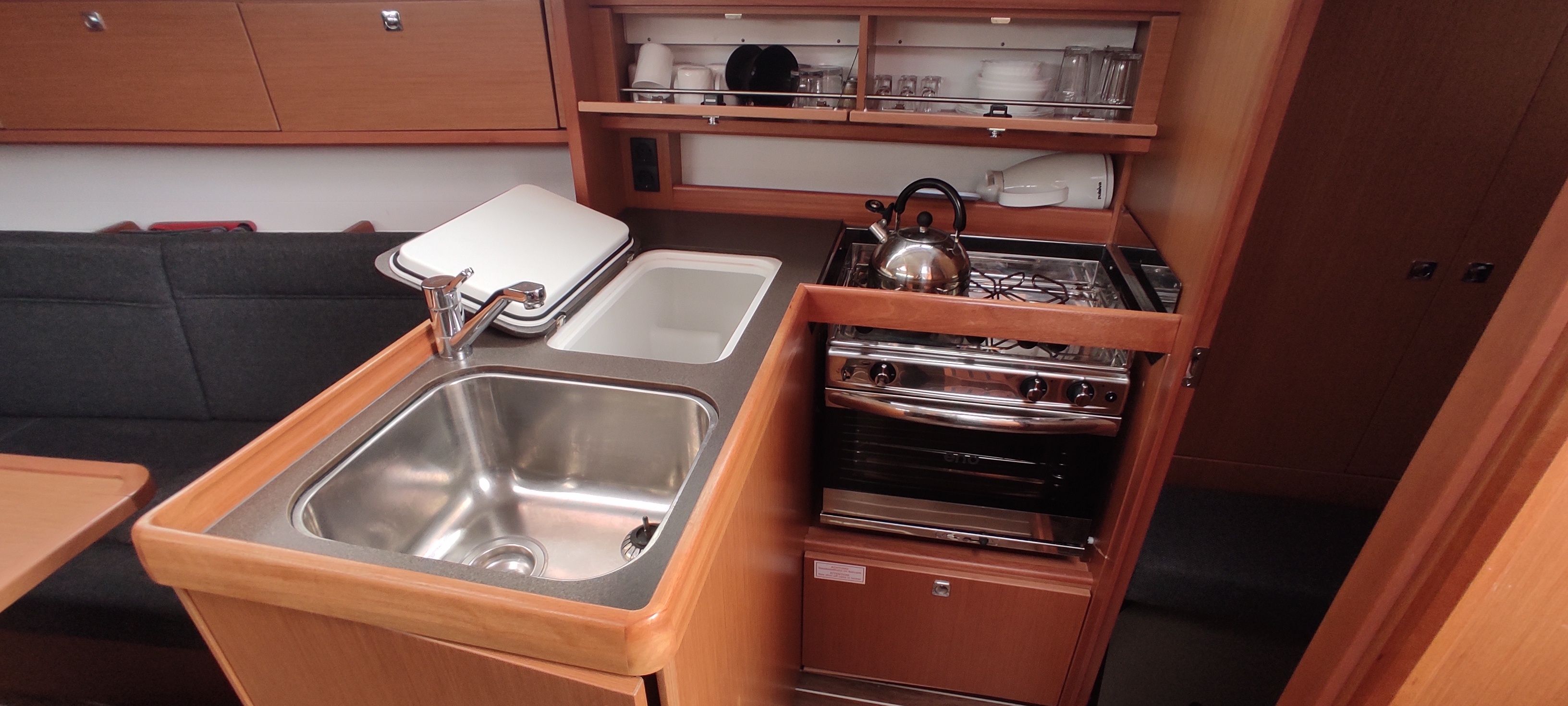 Bavaria Cruiser 34 | Having