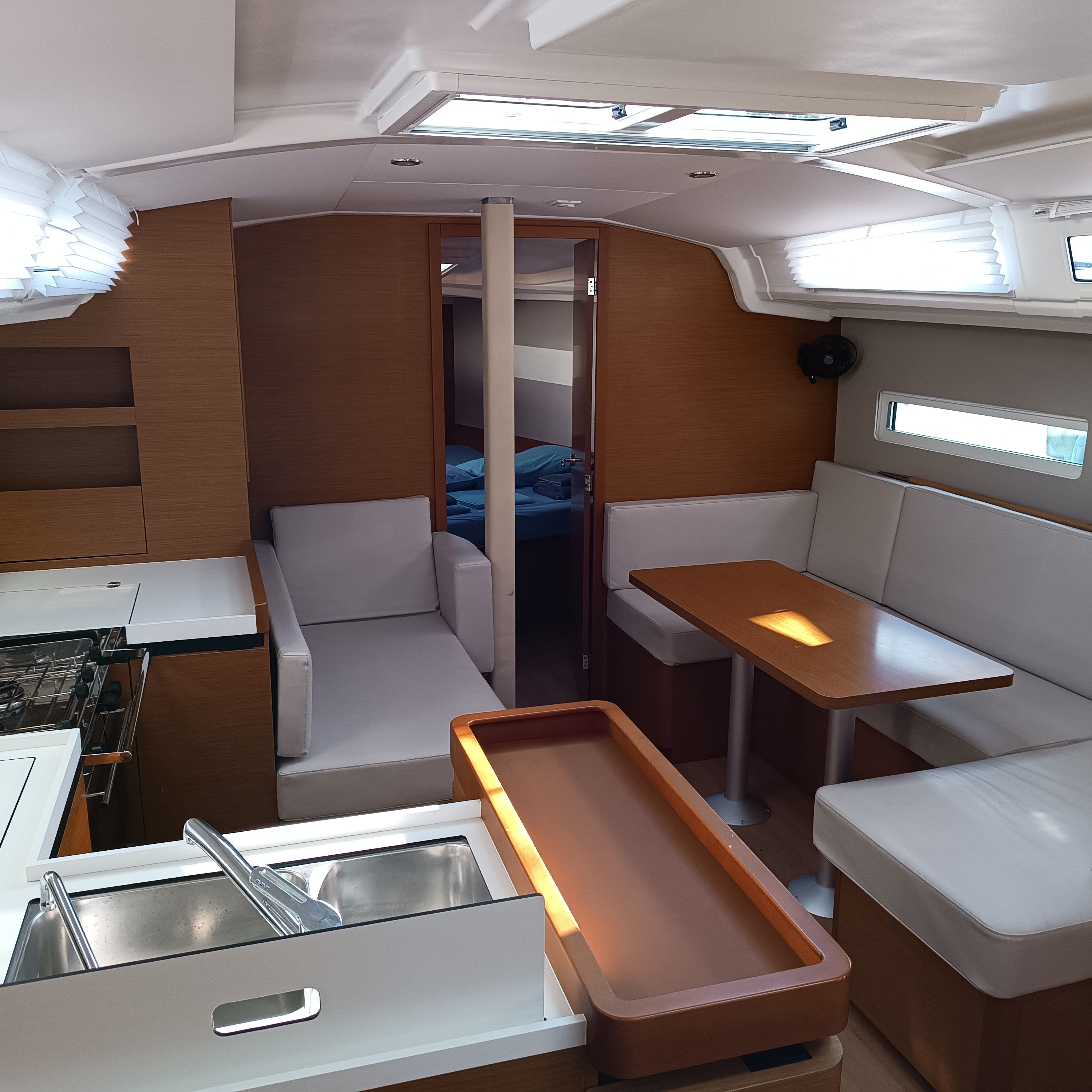 Jeanneau Sun Odyssey 410 | Camillieri