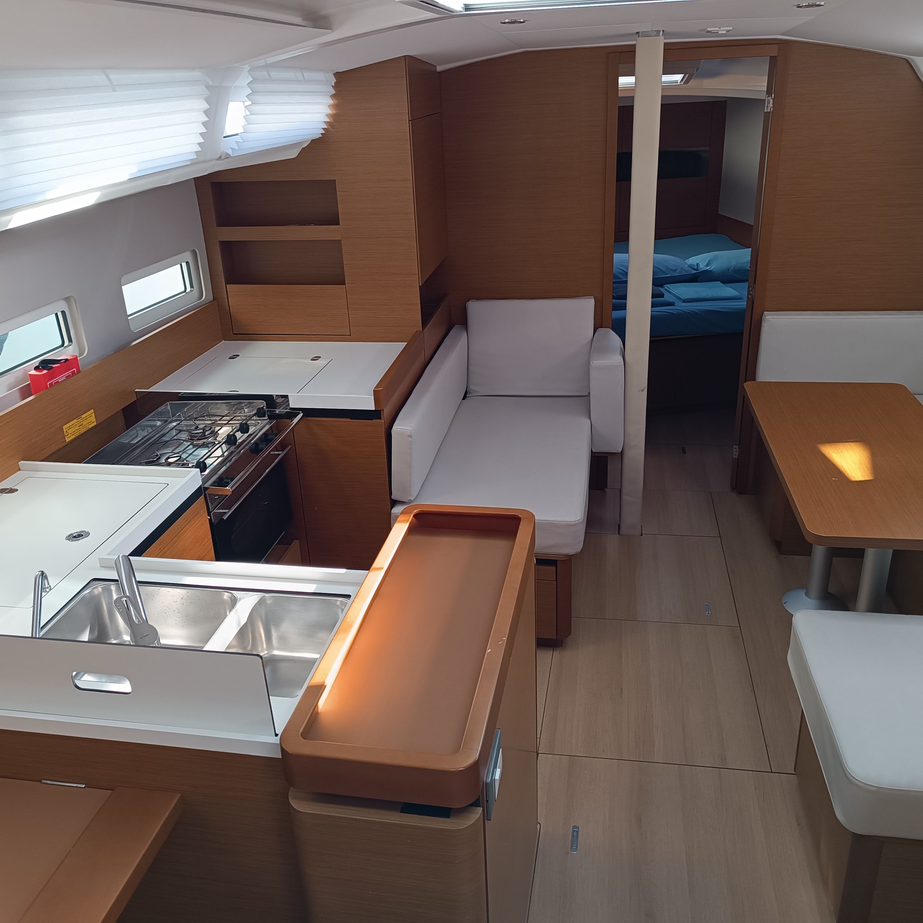 Jeanneau Sun Odyssey 410 | Camillieri