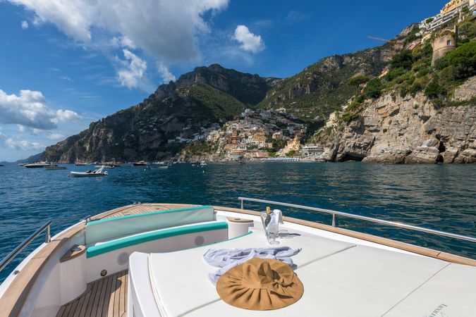 Allure 38 | Sweet Life