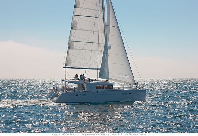 Lagoon 450 F | Saildive