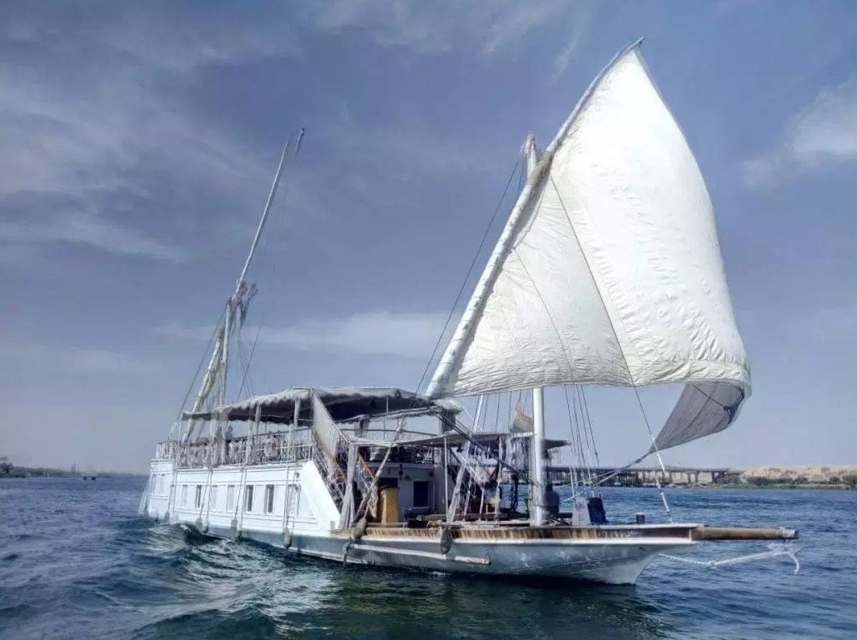 Custom Built Dahabiya | Luxor Sailing Dahabiya
