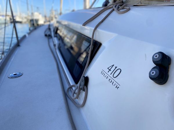 Dufour 410 | Amor Foll