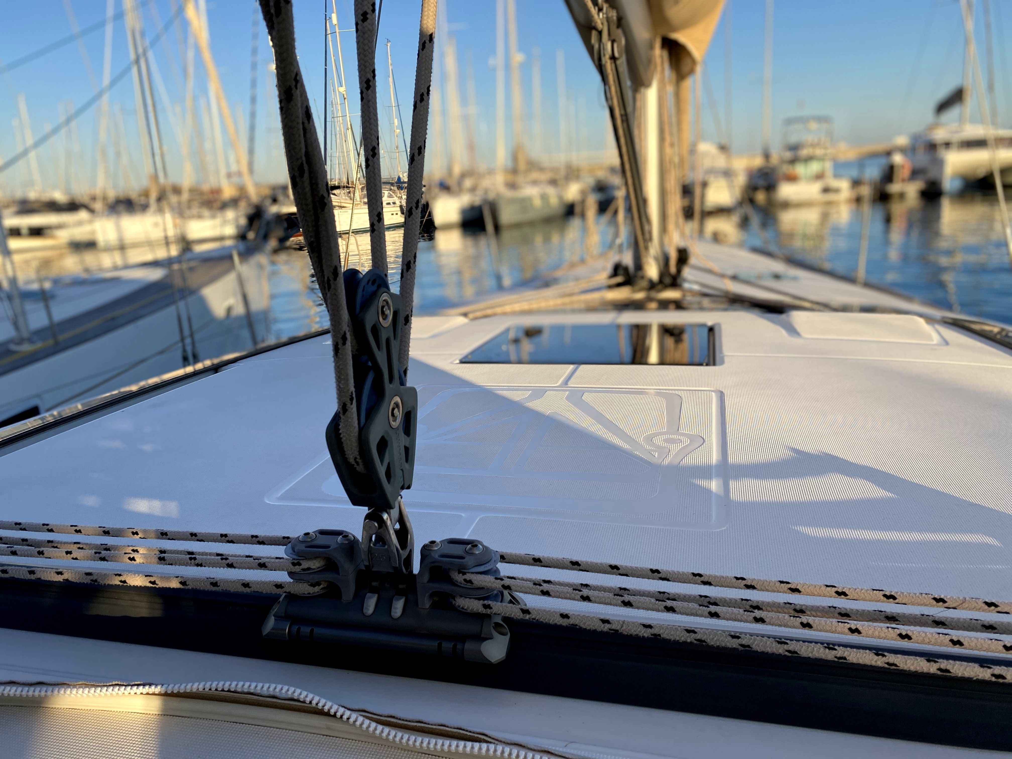 Dufour 410 | Amor Foll