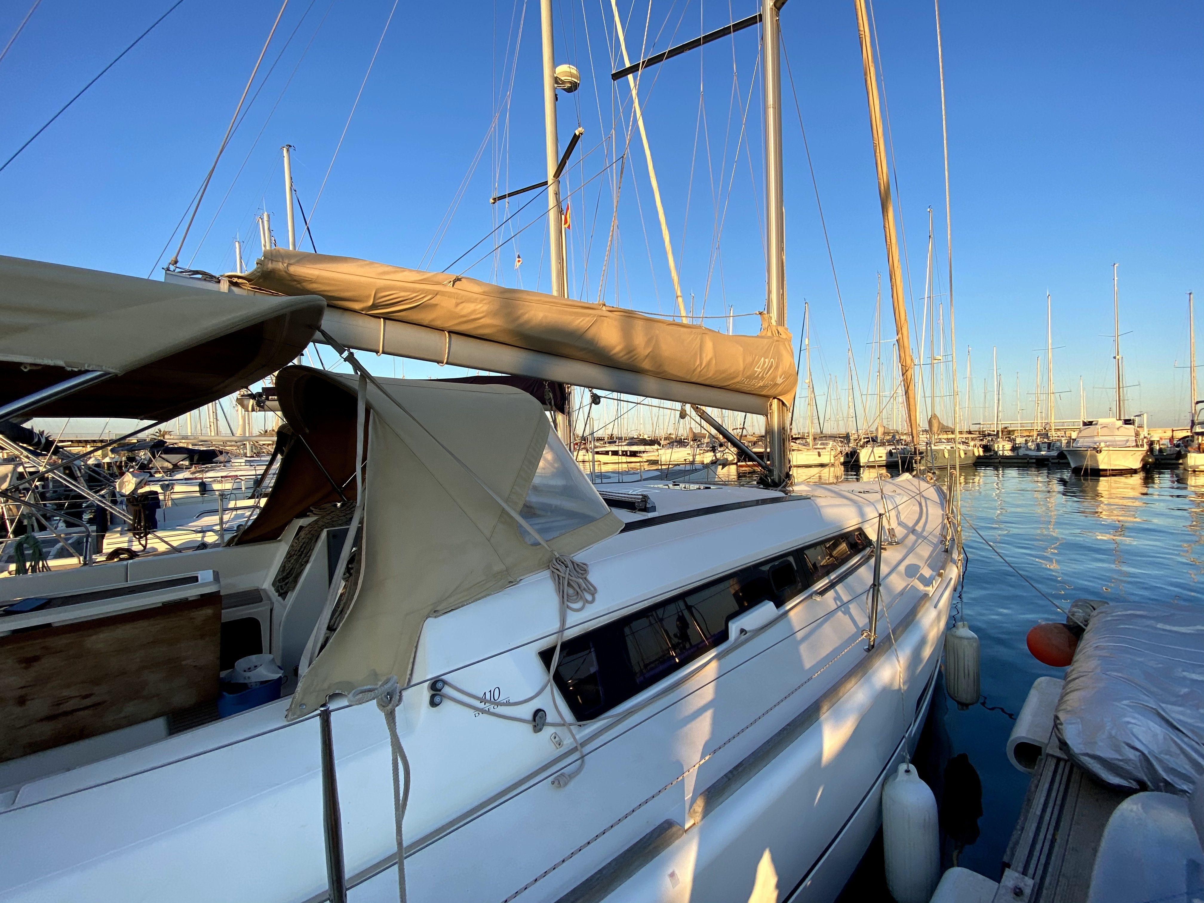 Dufour 410 | Amor Foll