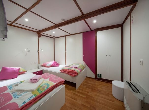 Custom Built 122 | Amalia