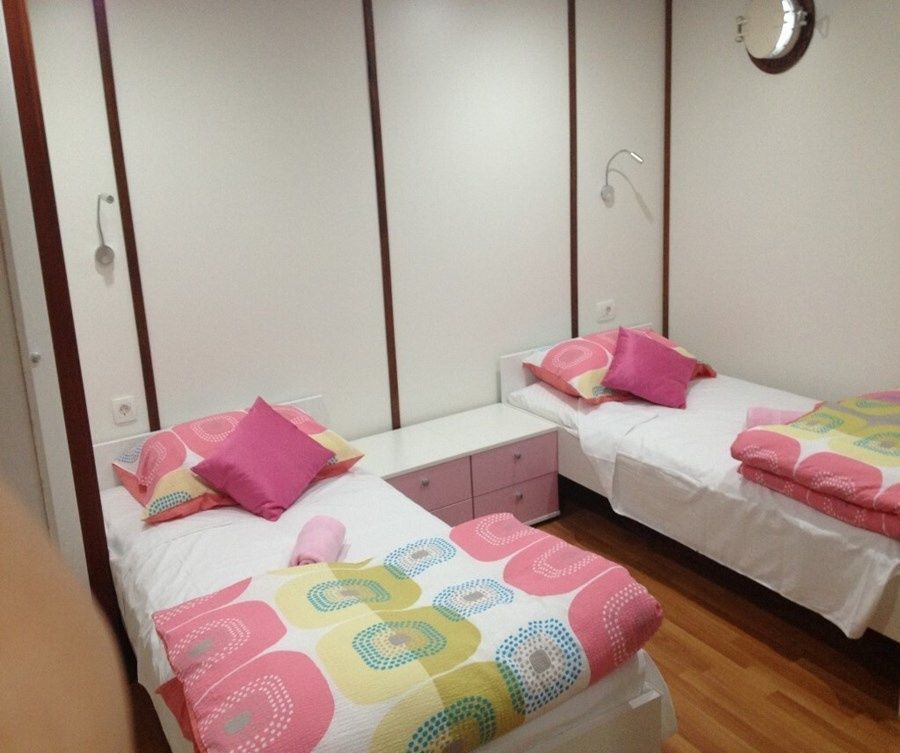 Custom Built 122 | Amalia