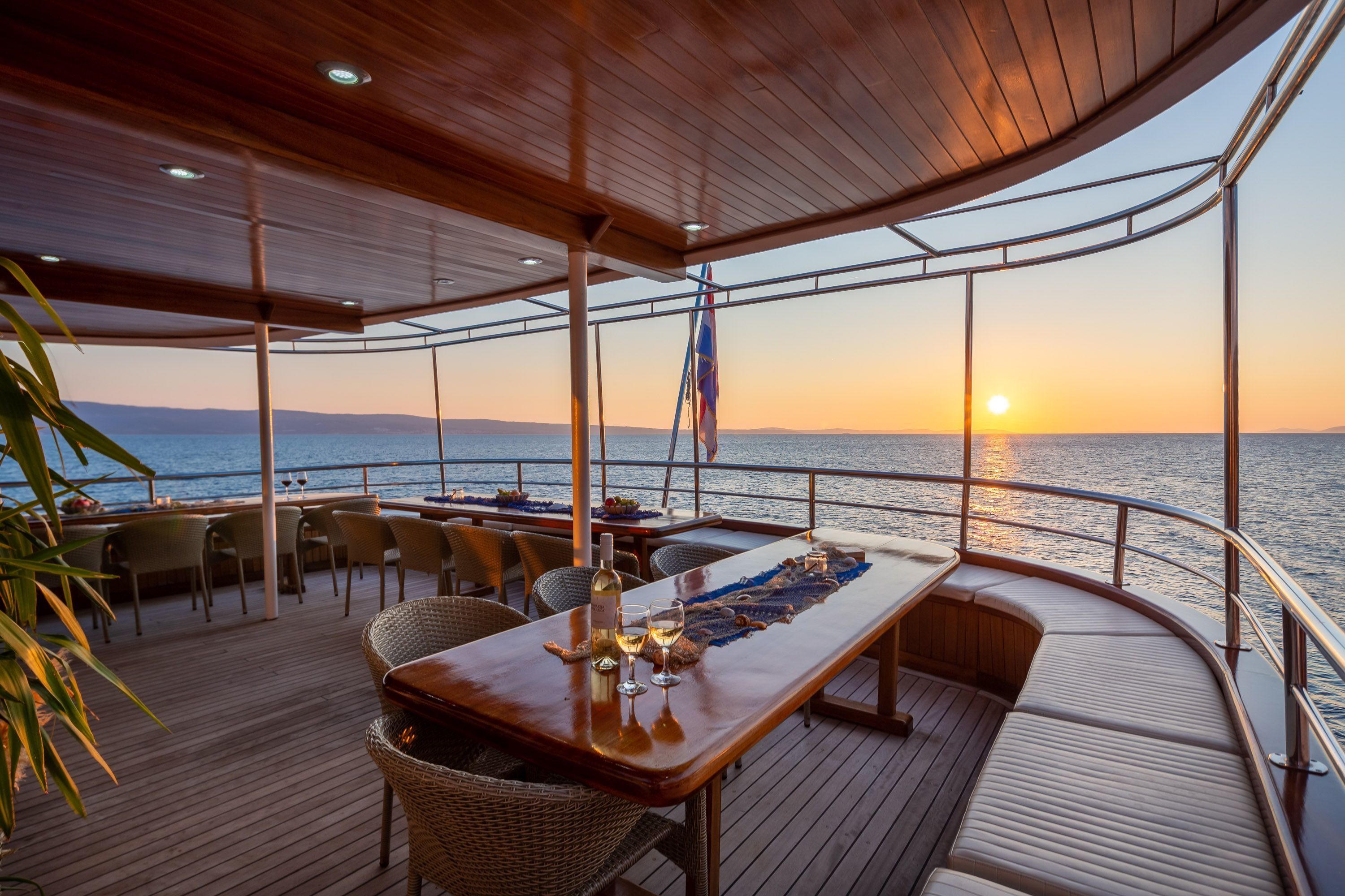 Custom Built 122 | Amalia