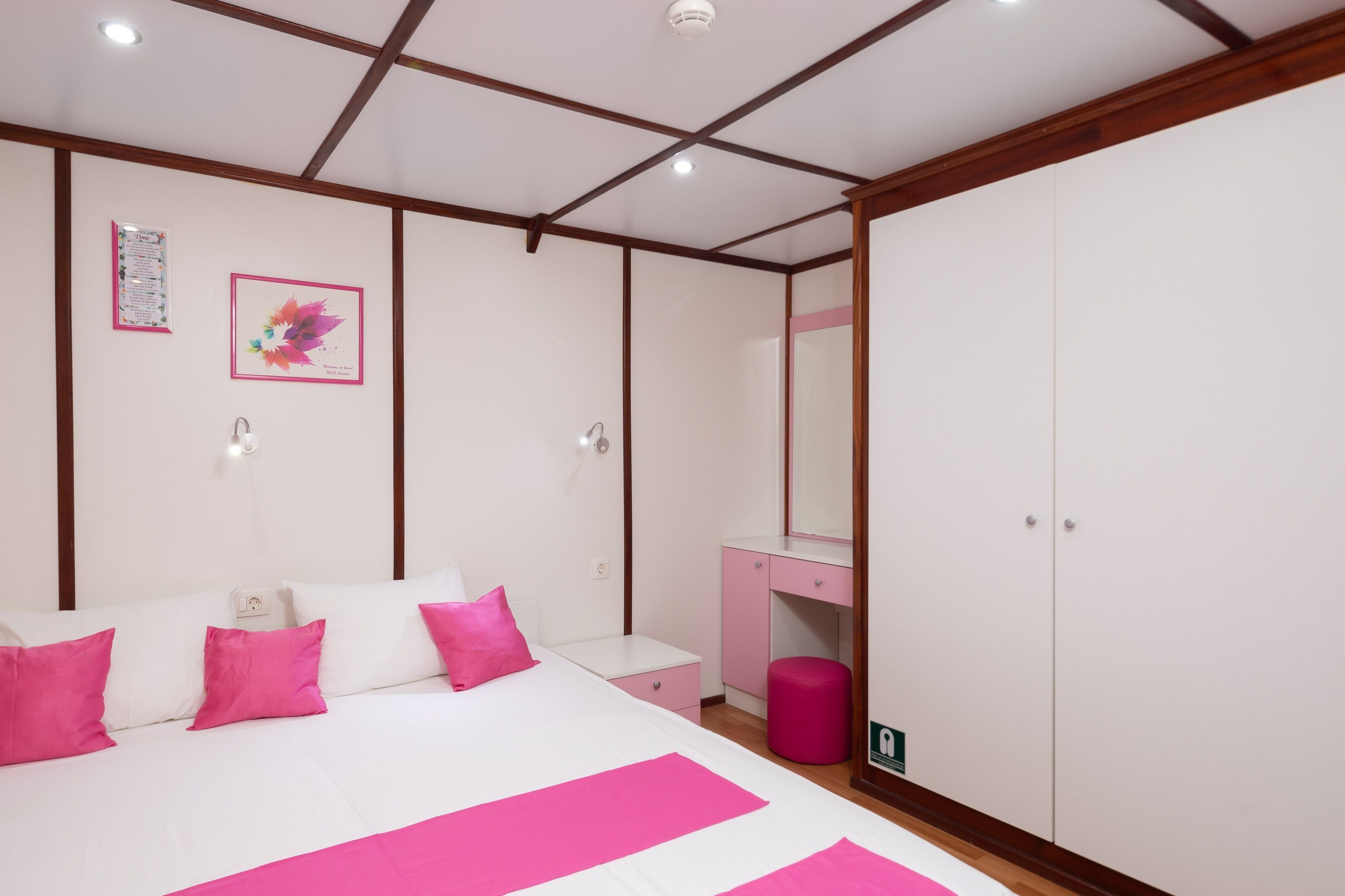 Custom Built 122 | Amalia