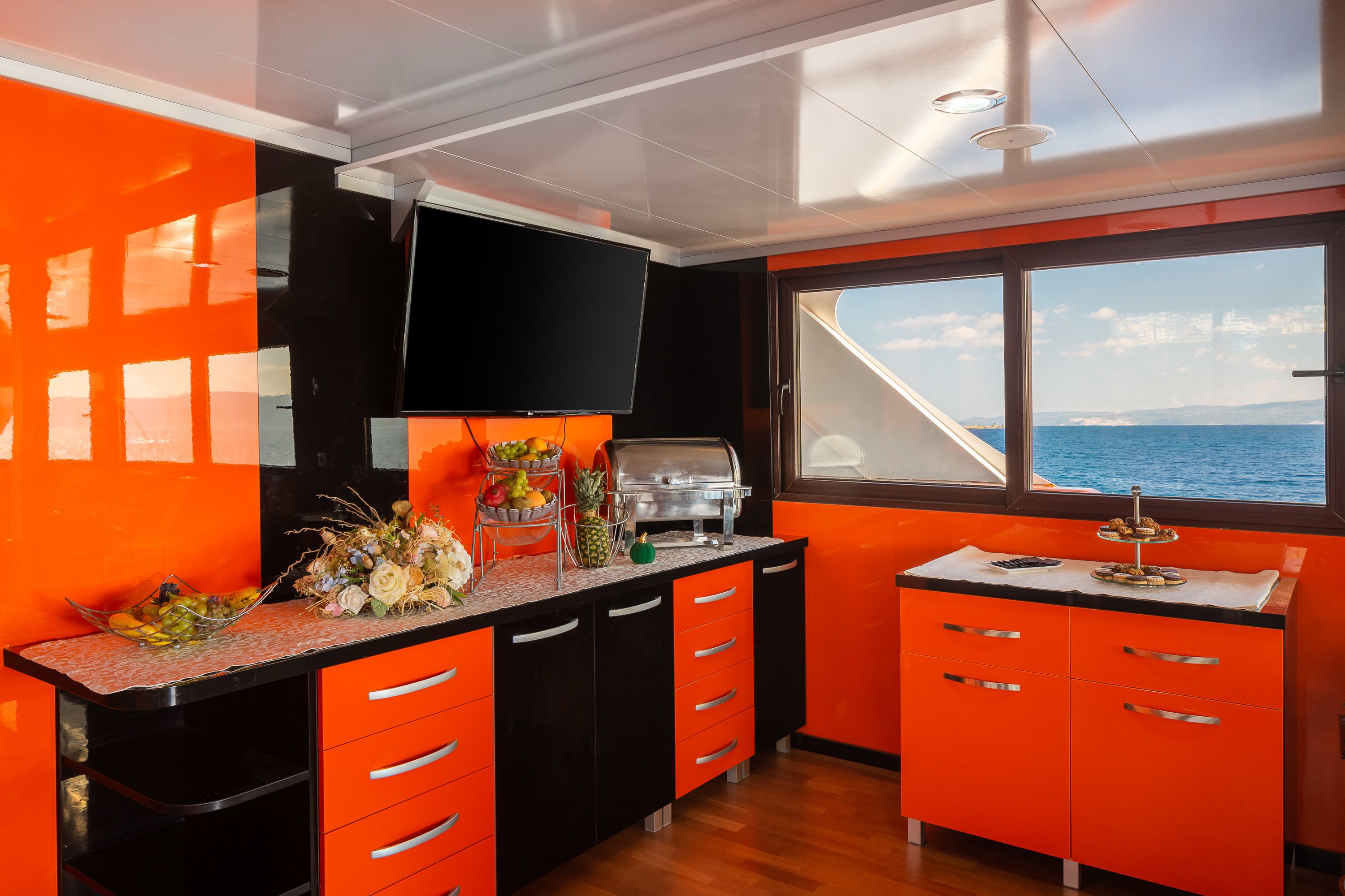 Custom Built 122 | Amalia