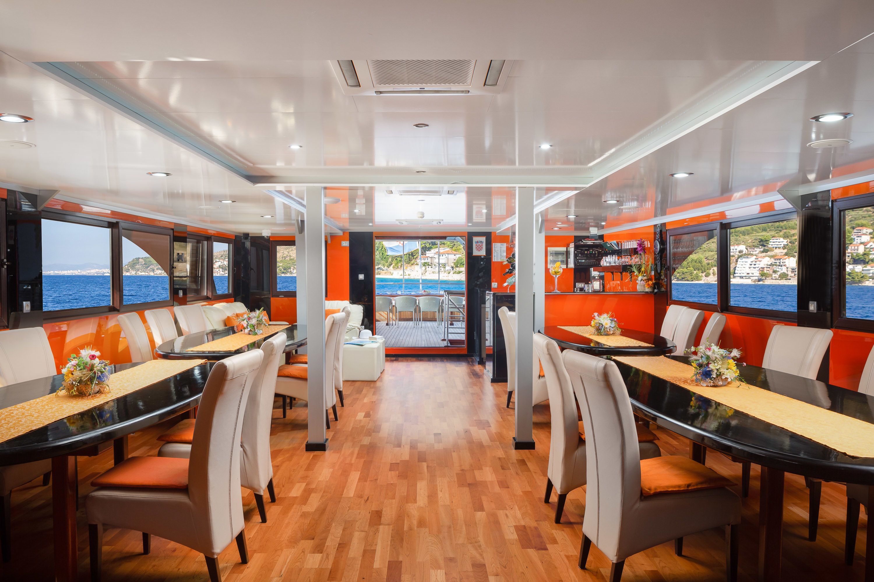 Custom Built 122 | Amalia