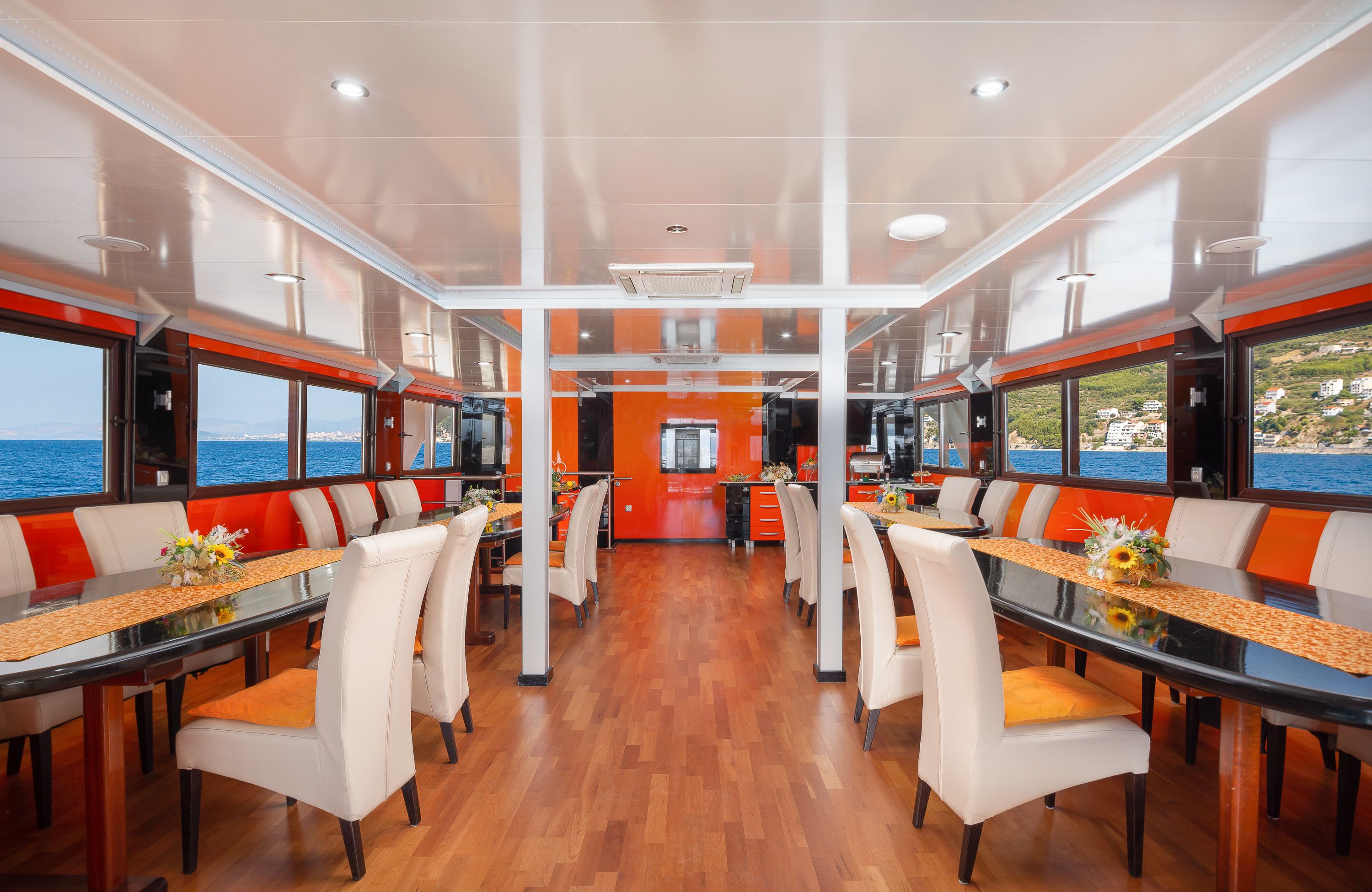 Custom Built 122 | Amalia