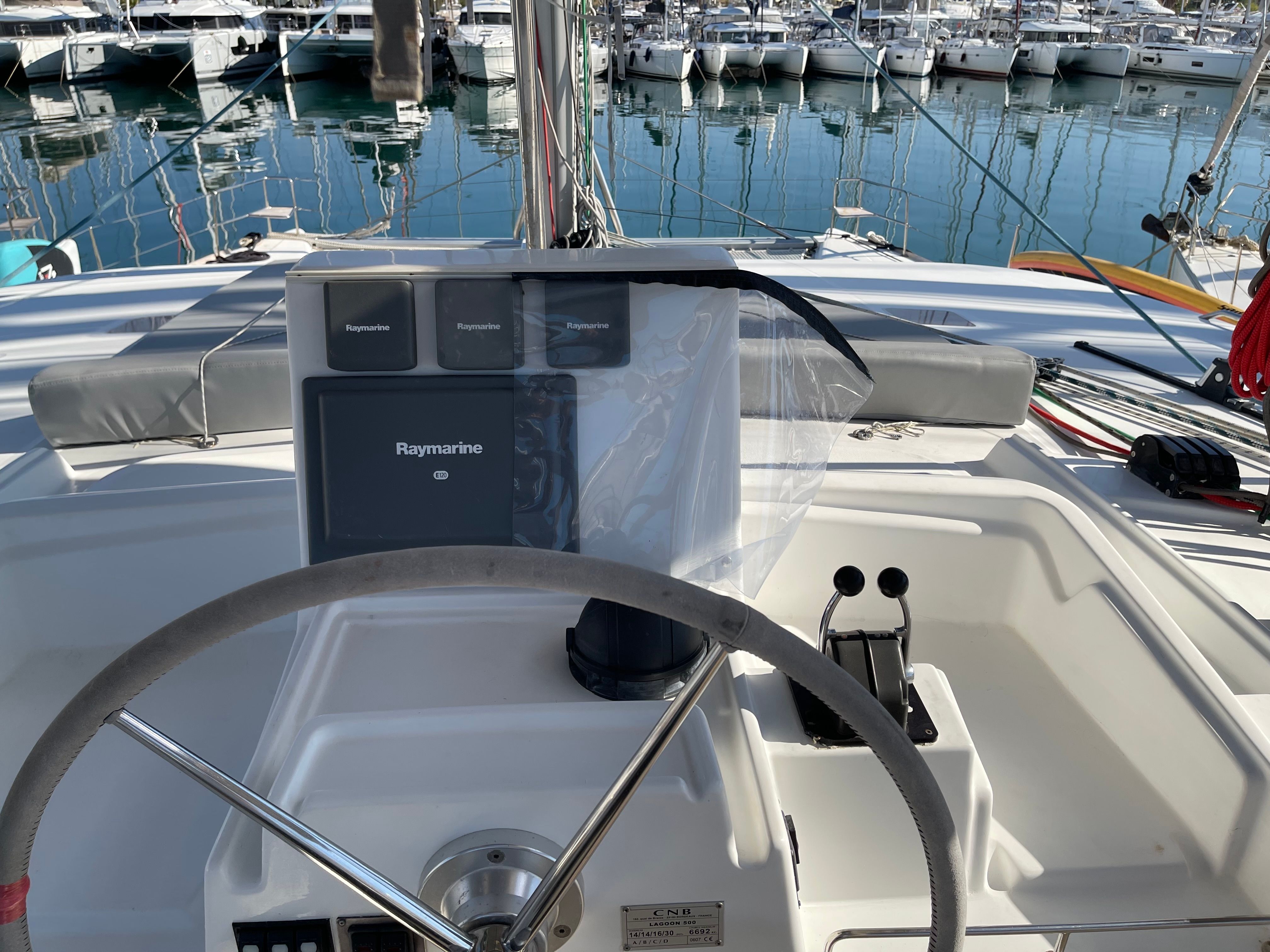 Lagoon 500 | Mystique 2
