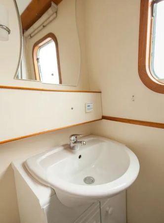 Princess Narrow Boat 4 | Bradford on Avon 1