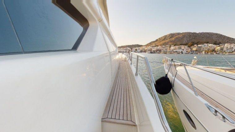 Ferretti 880 | Estia Yi