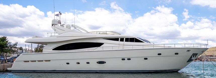 Ferretti 880 | Estia Yi