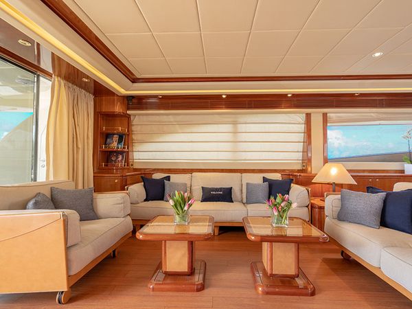Ferretti 880 | Estia Yi