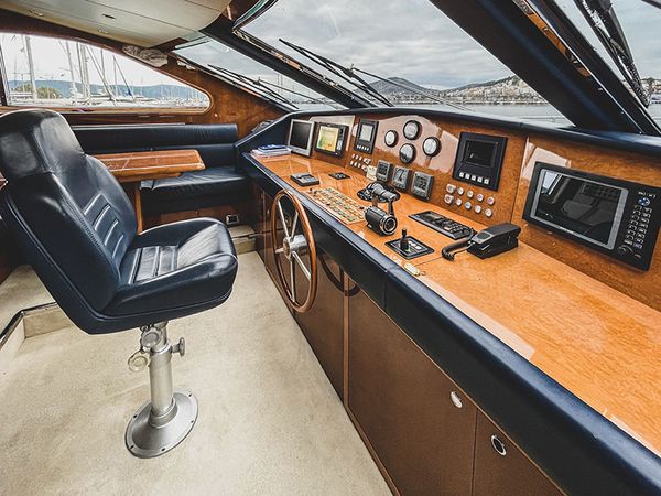 Falcon 86 | Estia Poseidon