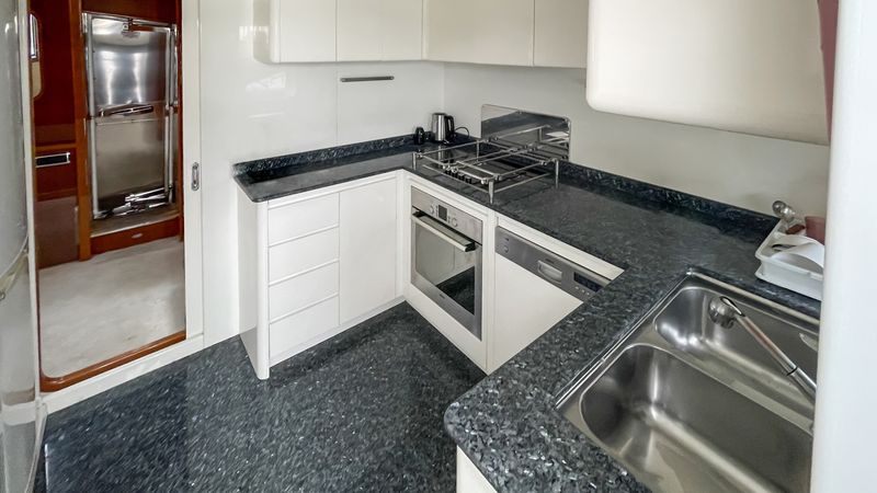 Falcon 86 | Estia Poseidon