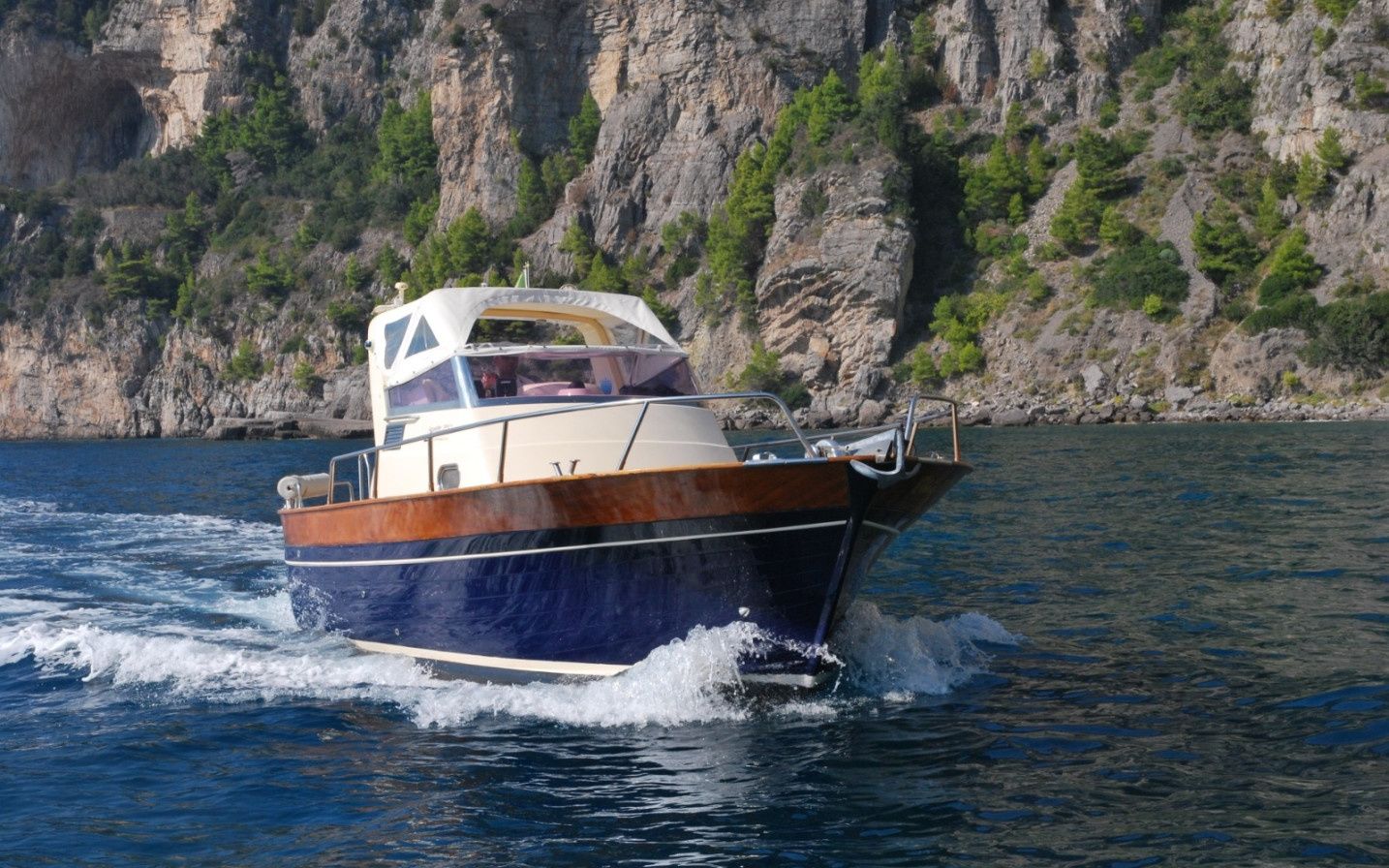 Fratelli Aprea 7.50 | Lupa