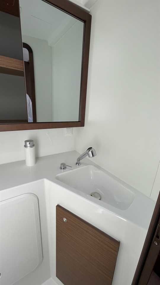 Lagoon 42 | Liquid Asset