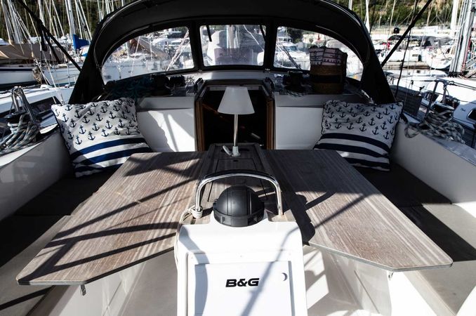 Bavaria Cruiser 46 | Trinity