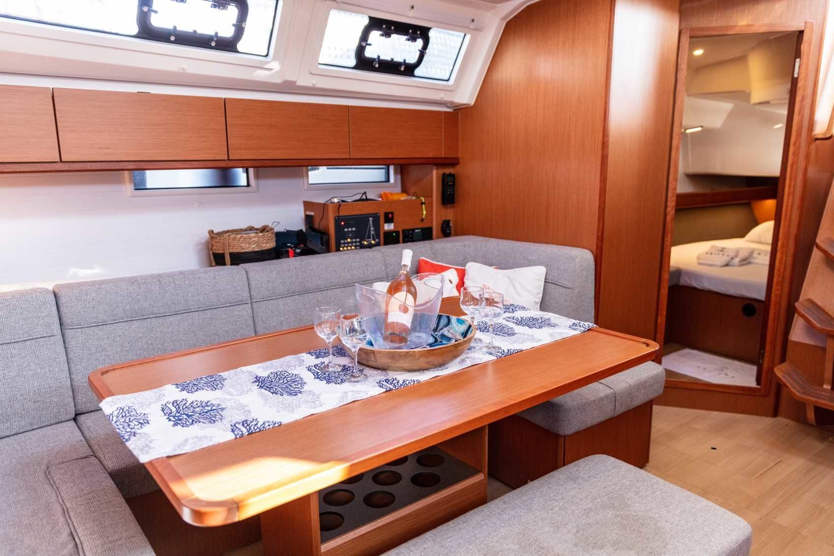 Bavaria Cruiser 46 | Trinity