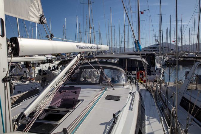 Bavaria Cruiser 46 | Trinity