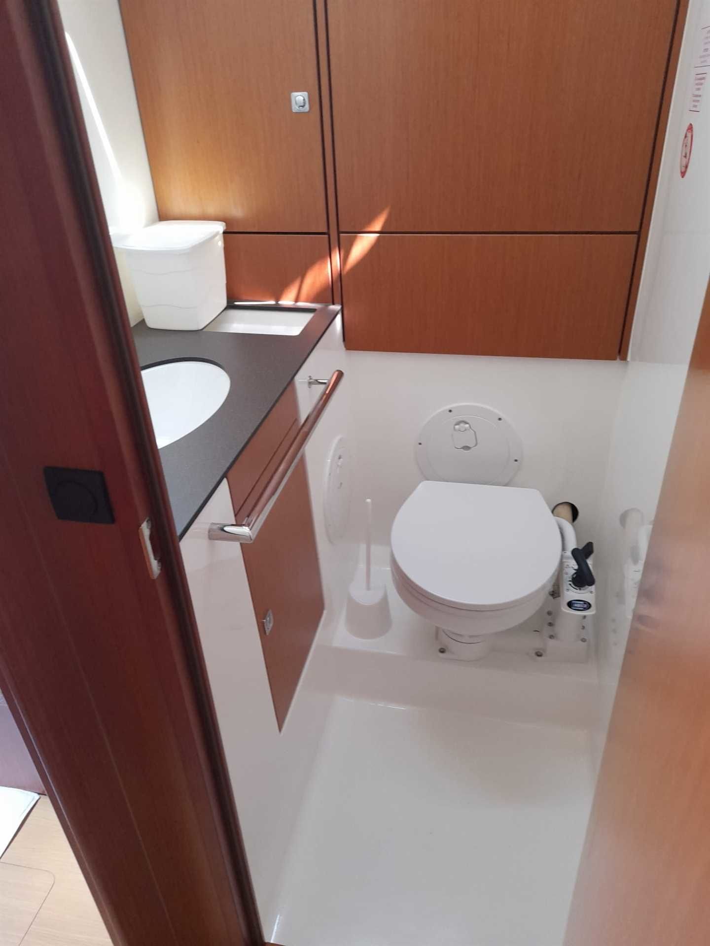 Bavaria Cruiser 46 | Trinity