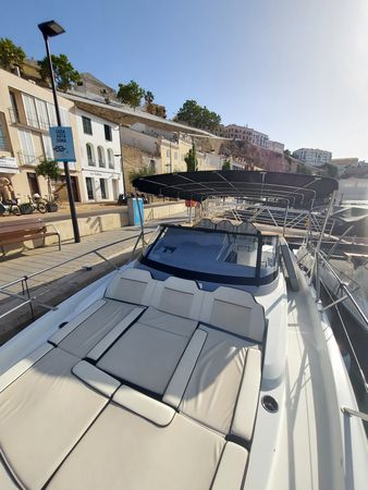 Jeanneau Cap Camarat 9.0 CC | Menorcamar 10