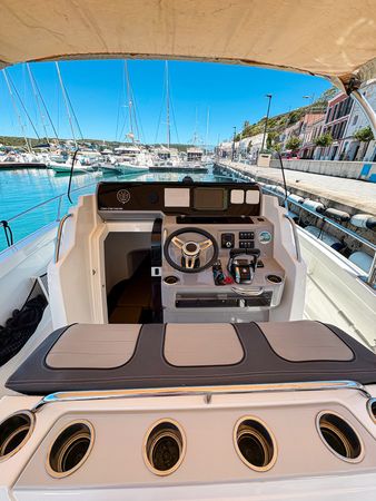 Jeanneau Cap Camarat 9.0 CC | Menorcamar 10
