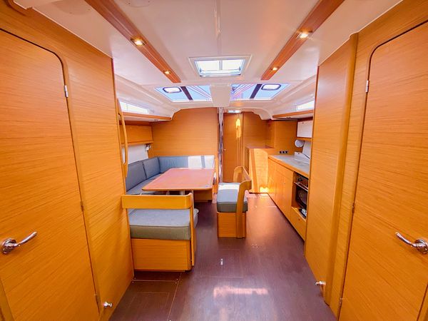 Dufour 430 | Sam's Wind