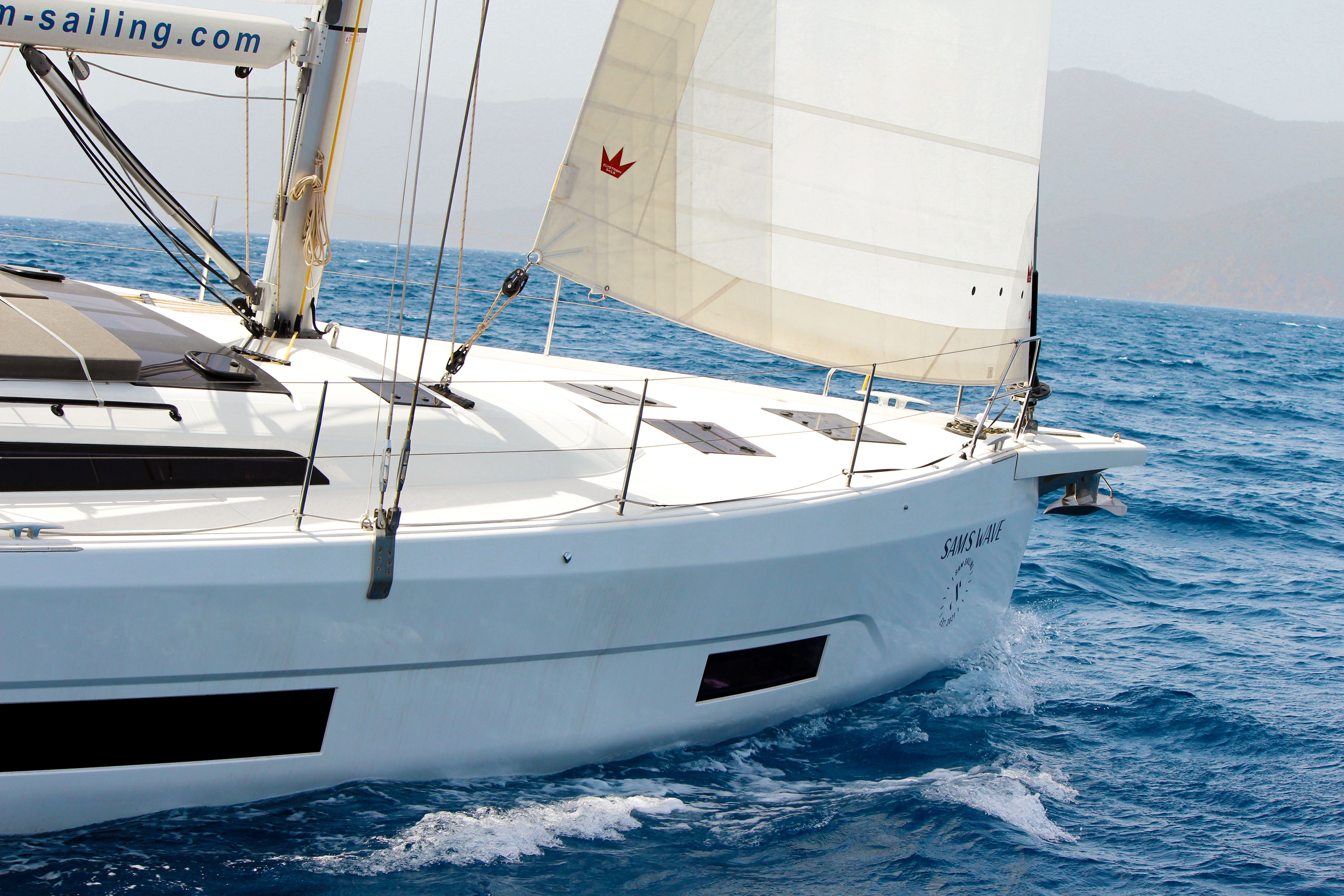 Dufour 470 | Sam's Wave