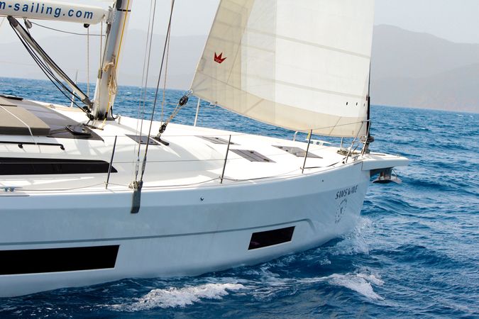 Dufour 470 | Sam's Wave