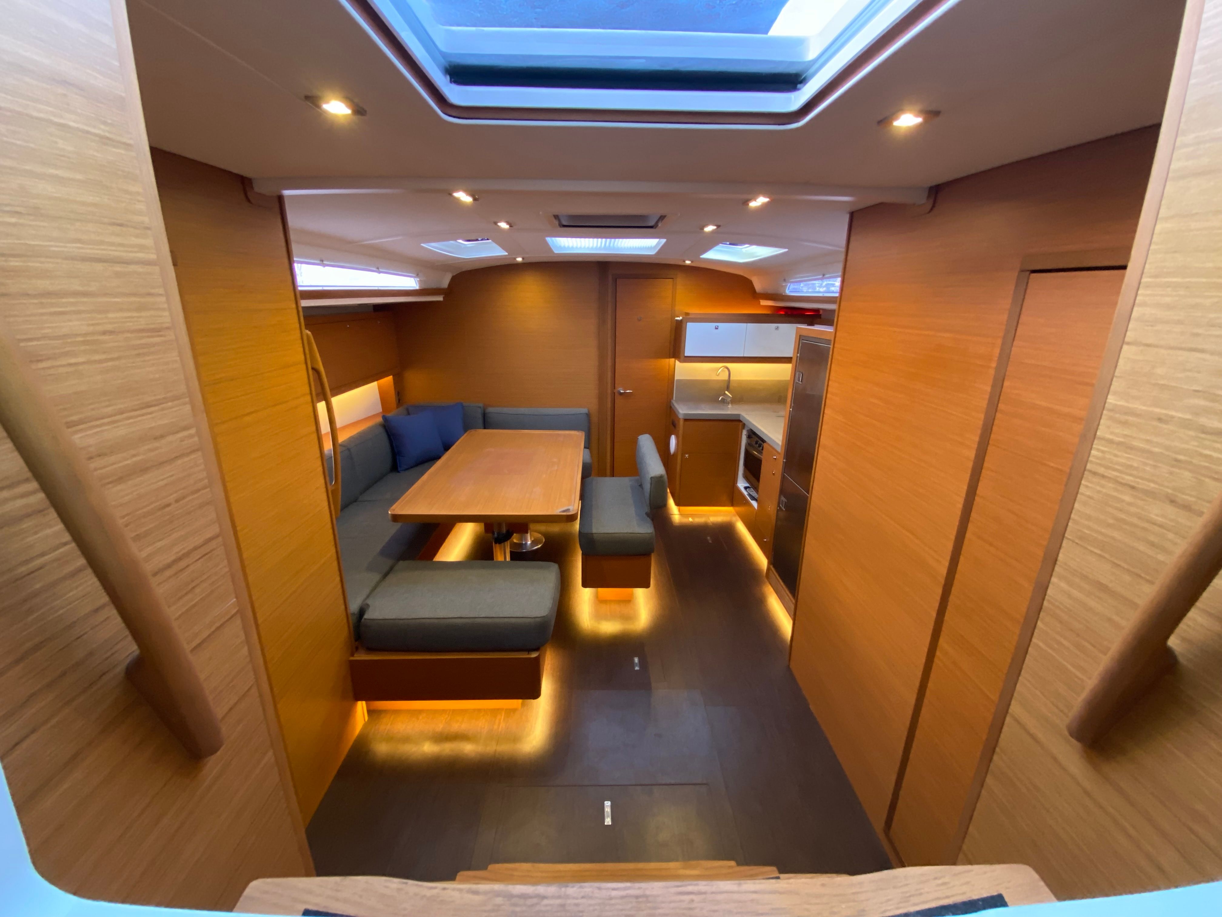 Dufour 470 | Sam's Wave