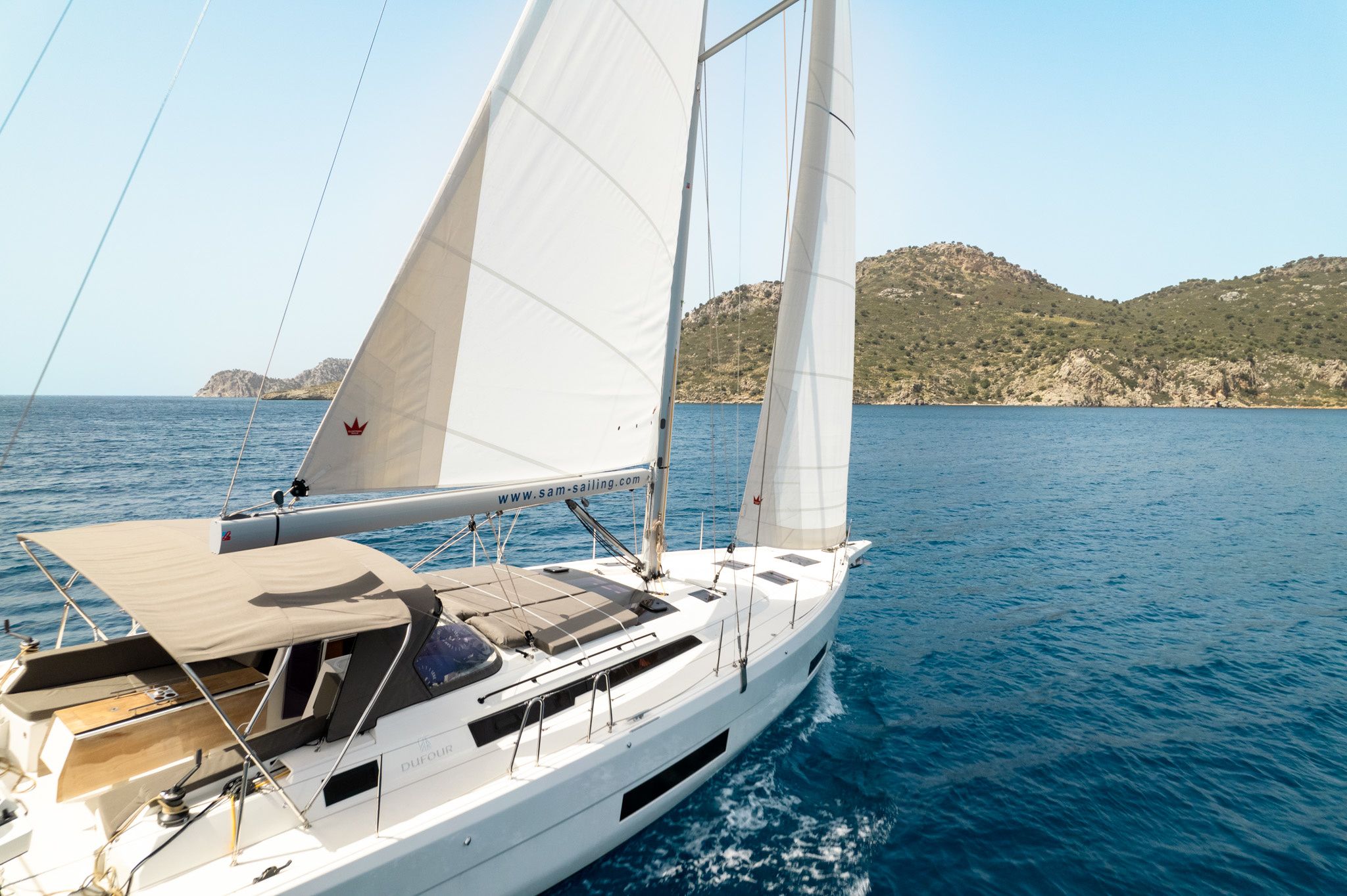 Dufour 470 | Sam's Wave