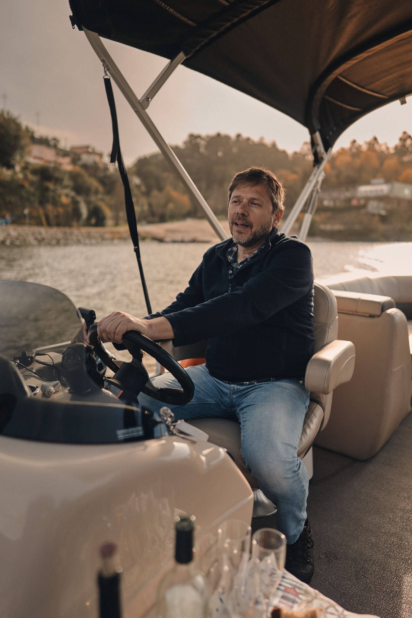 Sun Tracker Party Barge 22 DLX | Gaya