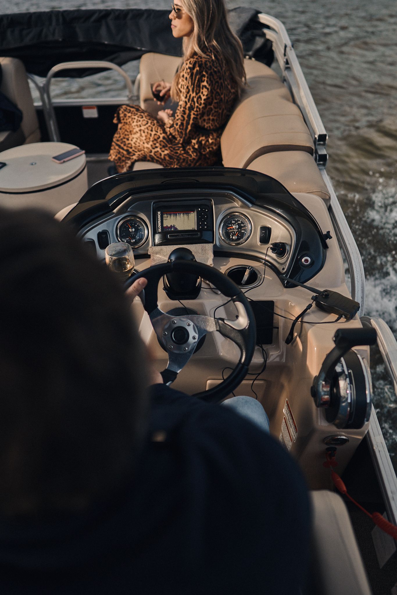 Sun Tracker Party Barge 22 DLX | Gaya