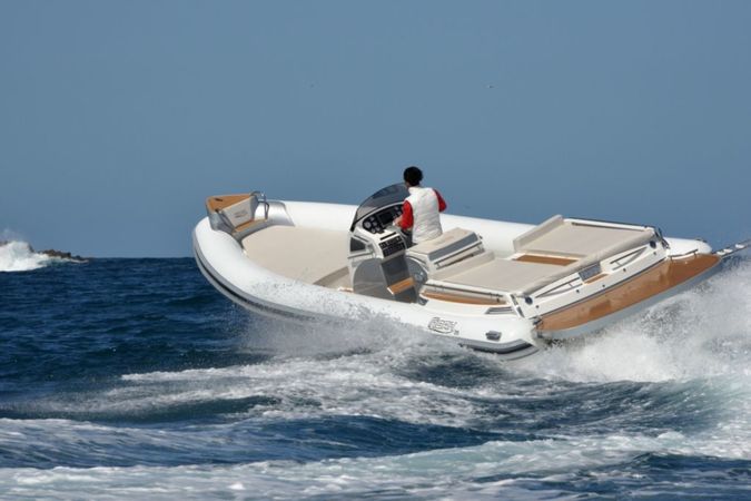 Noah Battelli 29 | Noah Light