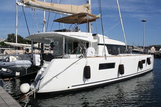 Lagoon 52 F | Cala Luna