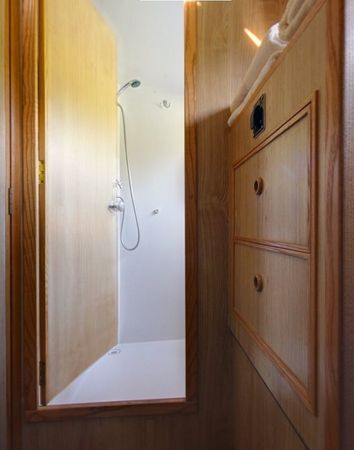 Le Boat Caprice | CF Benson 1