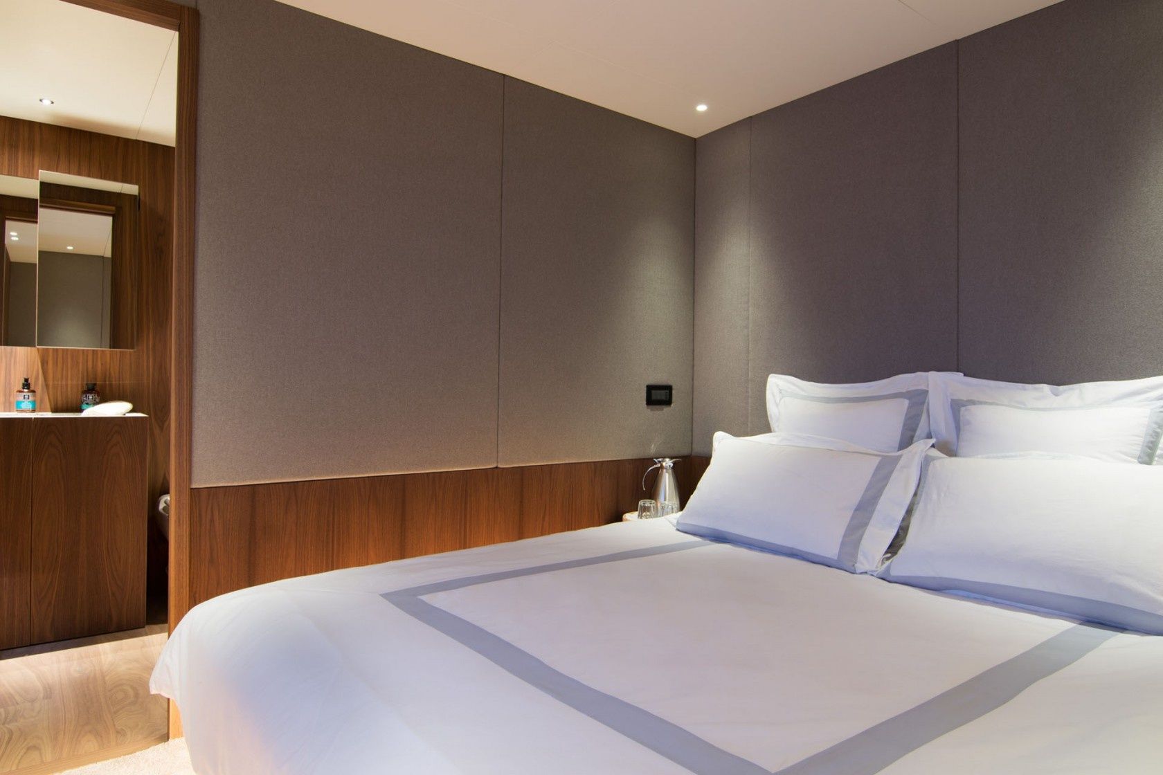 Ferretti 112 | Whisper V