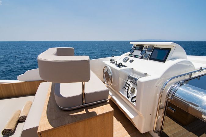 Ferretti 112 | Whisper V