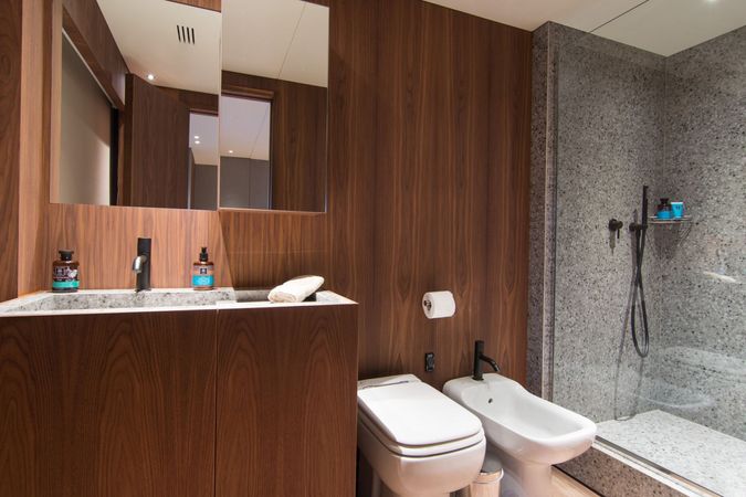 Ferretti 112 | Whisper V