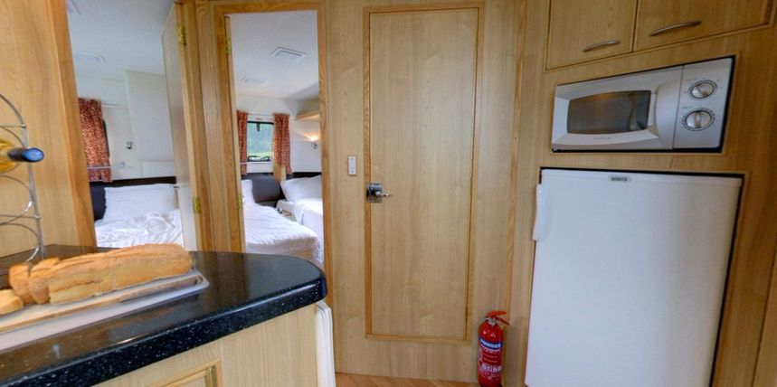 Le Boat Mystique | CPF Chertsey 2