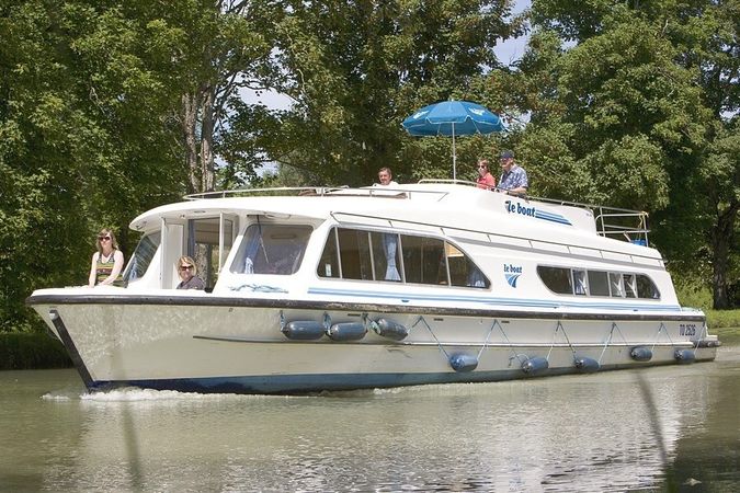 Le Boat Salsa B | CF Hesse X