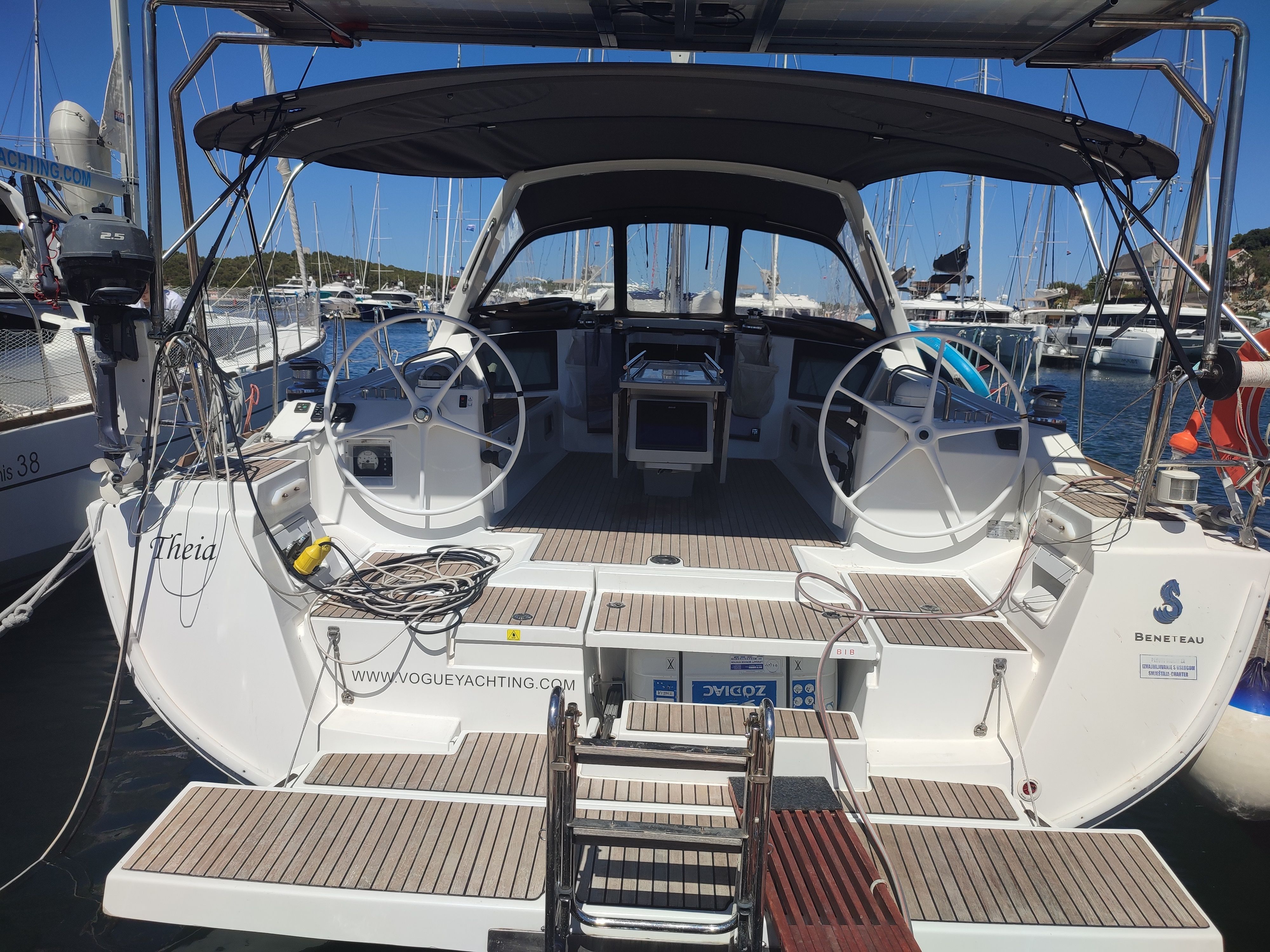 Beneteau Oceanis 45 | Theia